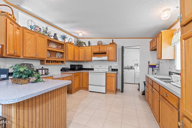 2 Riverview Rd, Erwin, NC 28339
