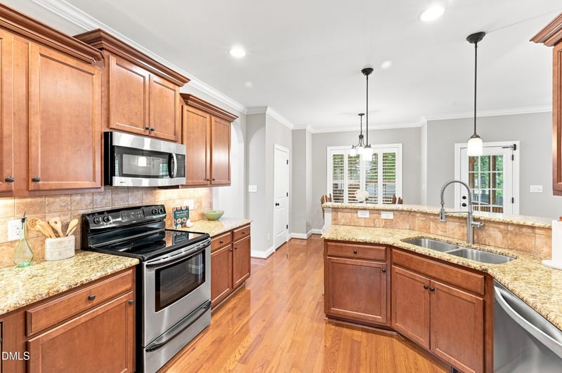 20 James Joyce Ct, Youngsville, NC 27596