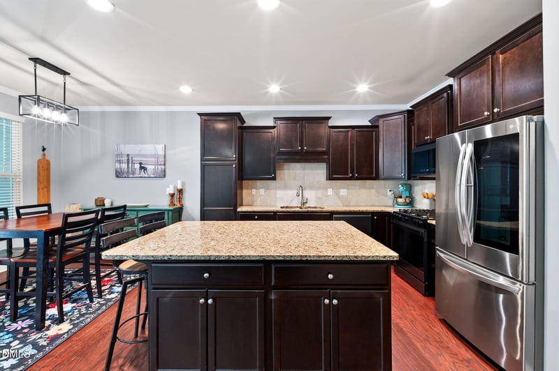 20 Oak Hollow Ct, Louisburg, NC 27549