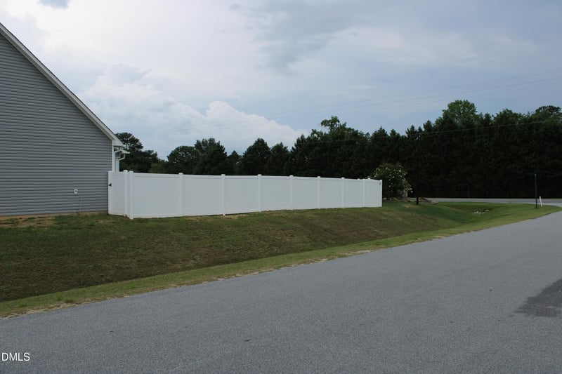 20 E Sand Luggs Ct, Angier, NC 27501