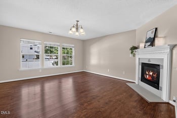 200 Georgetowne Dr, Clayton, NC 27520