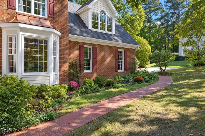 200 Killingsworth Dr, Cary, NC 27518