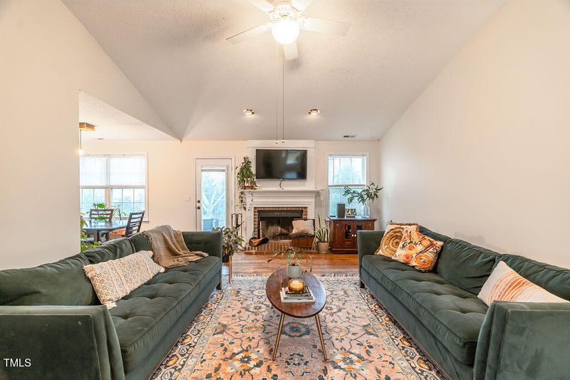 200 Lindell Dr, Apex, NC 27539