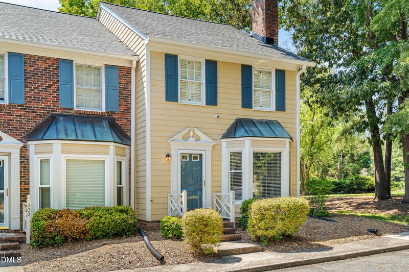 200 Standish Dr, Chapel Hill, NC 27517