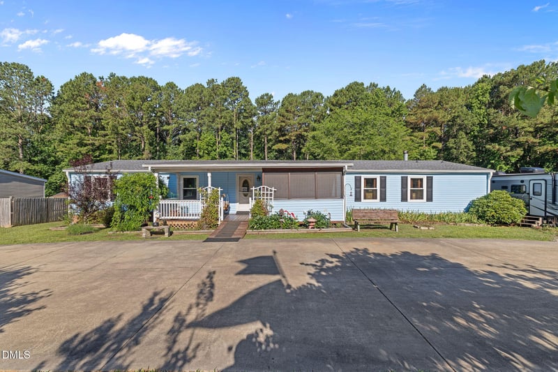 200 Sunray Dr, Clayton, NC 27520