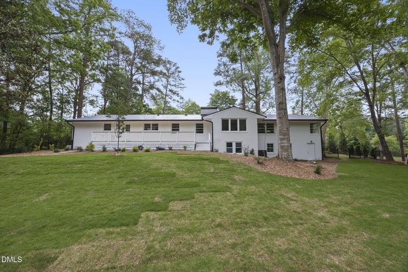 2000 Markham Dr, Sanford, NC 27330