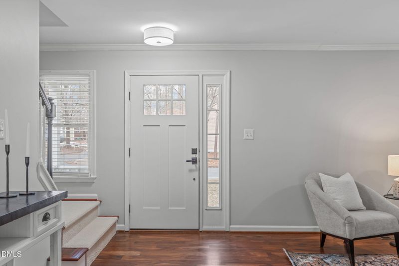2003 Pathway Dr, Chapel Hill, NC 27516