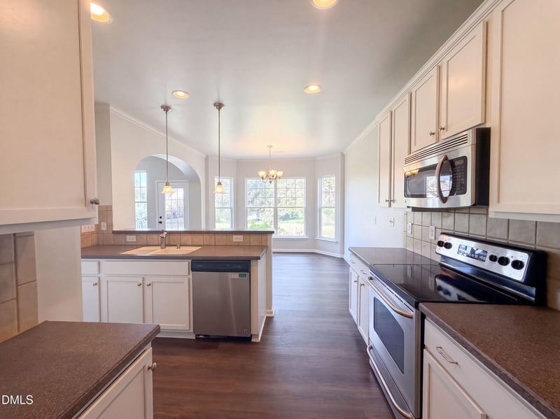 2003 Woodsdale Dr, Durham, NC 27703