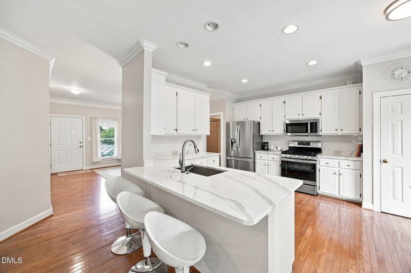 2006 Battlewood Rd, Apex, NC 27523