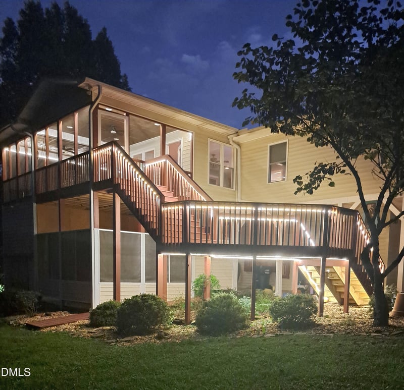 2009 Smith Dr, Clayton, NC 27520