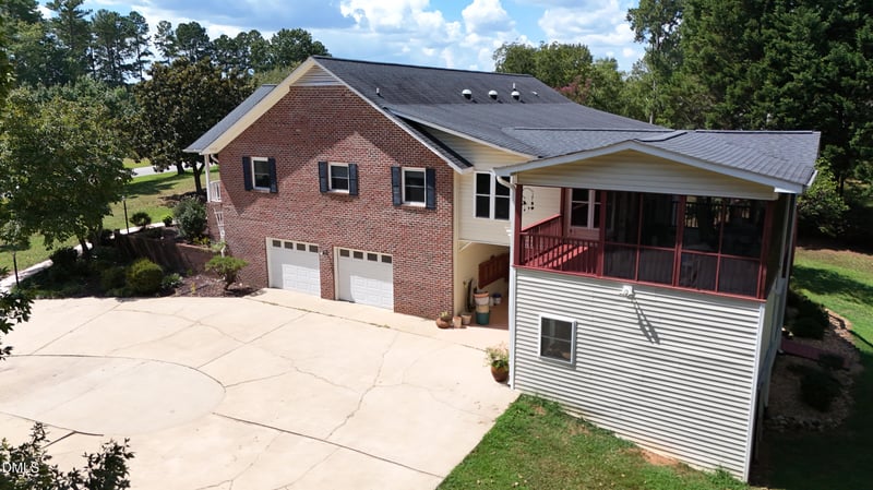 2009 Smith Dr, Clayton, NC 27520