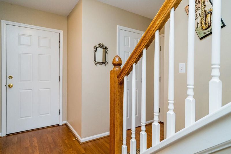 201 Boltstone Ct, Cary, NC 27513