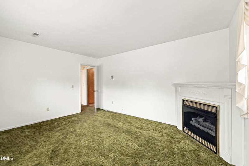 201 Rolling Rd, Burlington, NC 27217