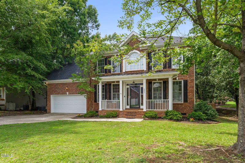 201 Sarazen Dr, Clayton, NC 27527