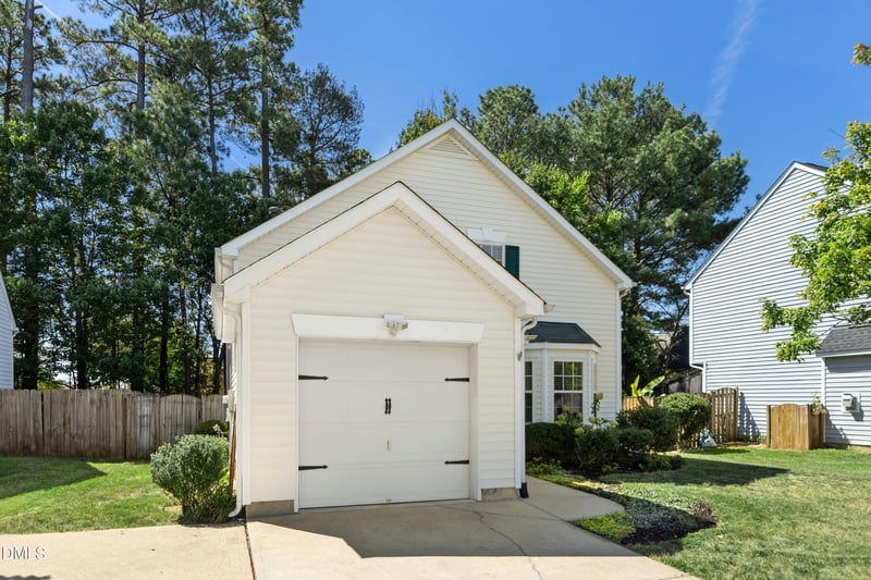 201 Taylor Glen Dr, Morrisville, NC 27560