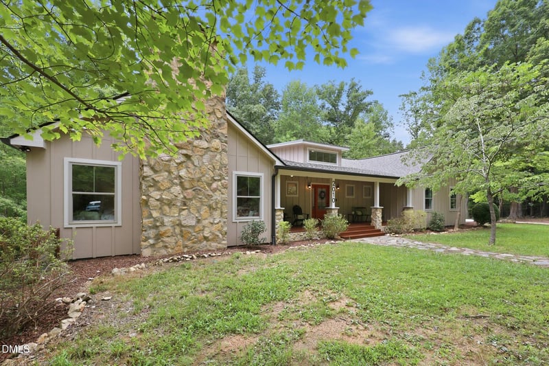 2010 Damascus Church Rd, Chapel Hill, NC 27516