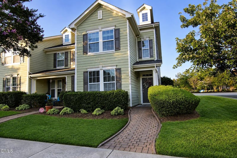 2010 Rapid Falls Rd, Cary, NC 27519