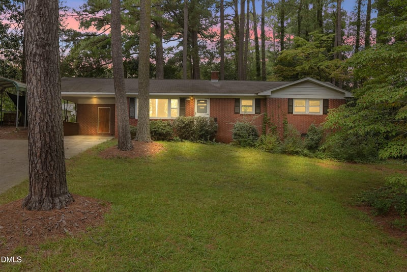 2010 N Shoreline Dr, Sanford, NC 27330