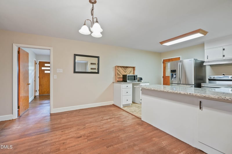 2010 N Shoreline Dr, Sanford, NC 27330