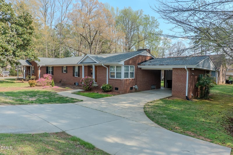 2012 S Mebane St #104, Burlington, NC 27215