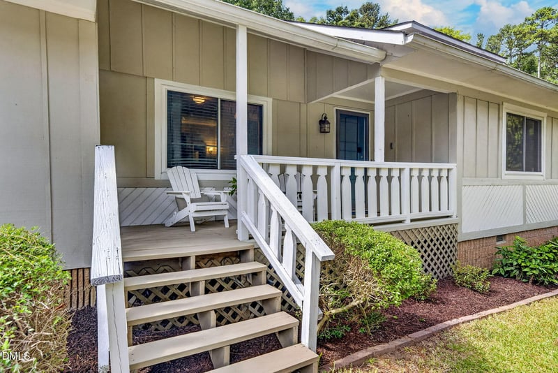 2013 Englewood Dr, Apex, NC 27539