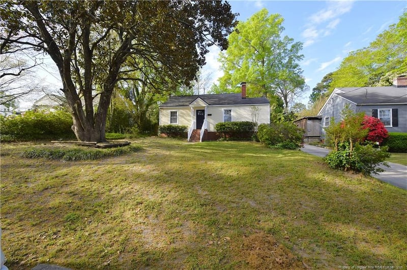 2015 Harlee St, Fayetteville, NC 28303