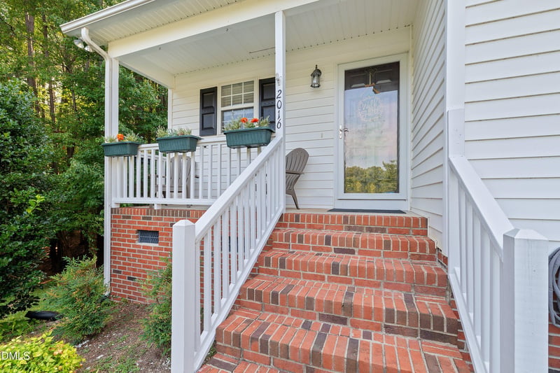 2016 E Cotton Gin Dr, Clayton, NC 27527