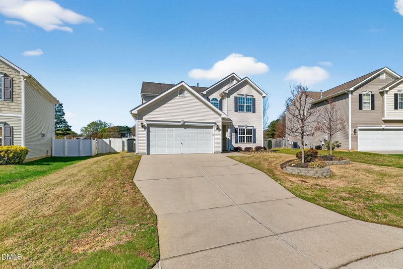 2016 Satinwood Dr, Clayton, NC 27520