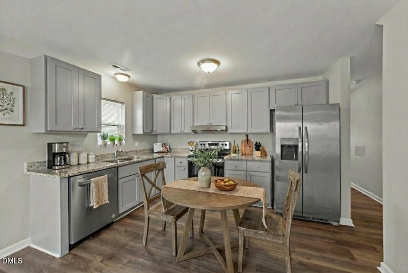 201a N Sellers St, Selma, NC 27576