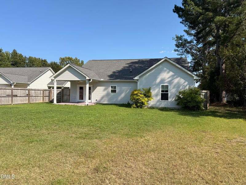 202 N 6th St, Erwin, NC 28339