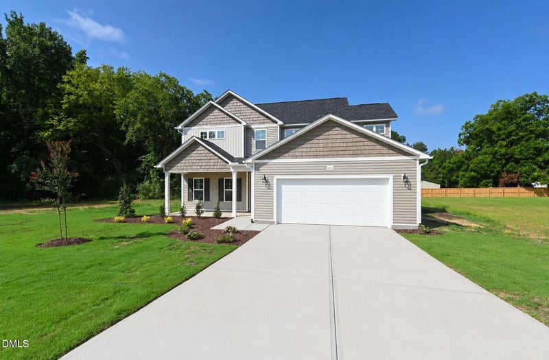 202 Baxley Dr, Dunn, NC 28334