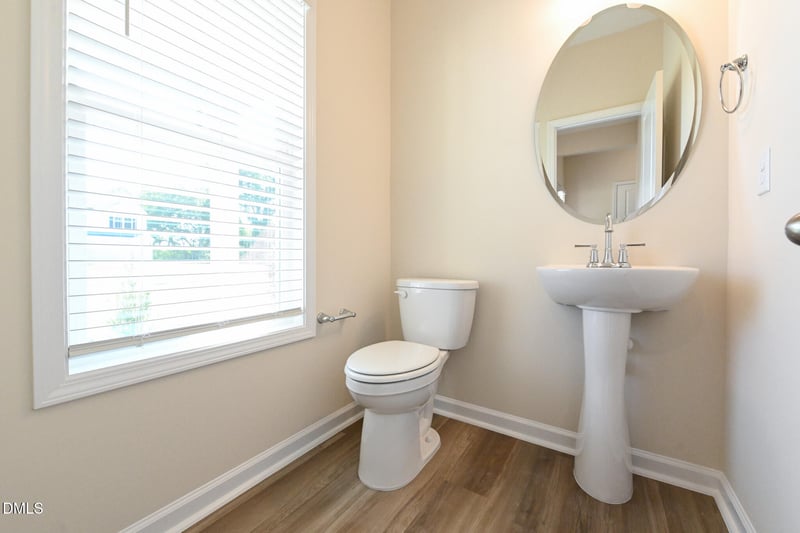 202 Baxley Dr, Dunn, NC 28334