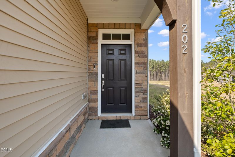 202 Bedivere Ln, Durham, NC 27703
