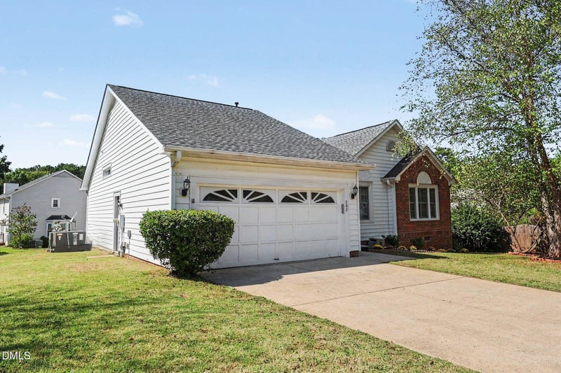 202 Lonesome Pine Dr, Cary, NC 27513