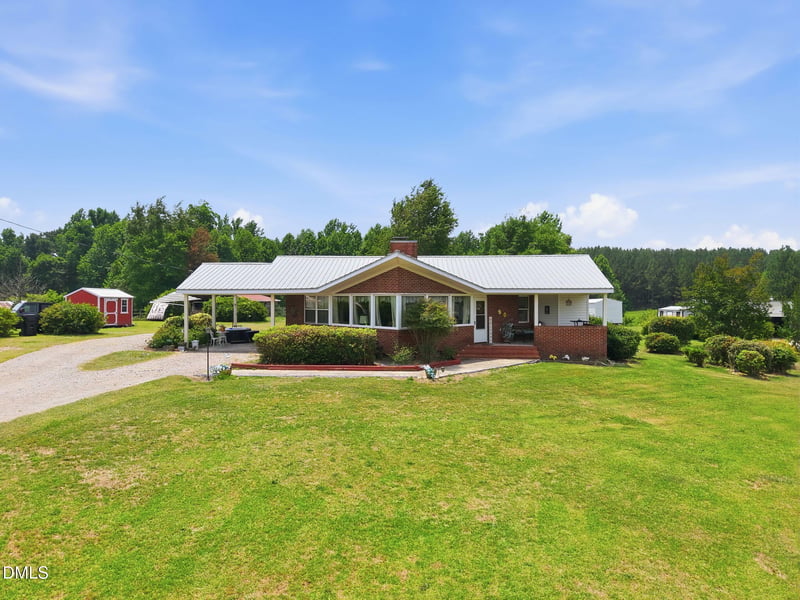 2020 Rice Rd, Sanford, NC 27330