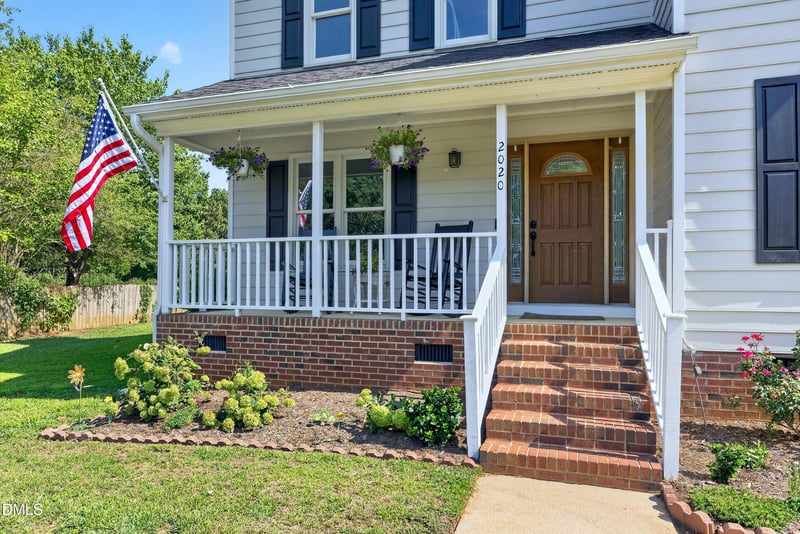 2020 Stonepond Ln, Raleigh, NC 27603