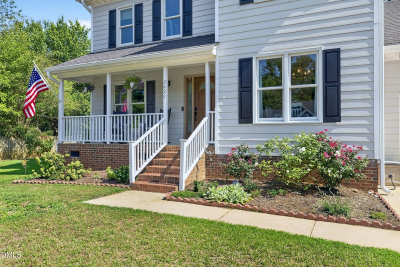 2020 Stonepond Ln, Raleigh, NC 27603