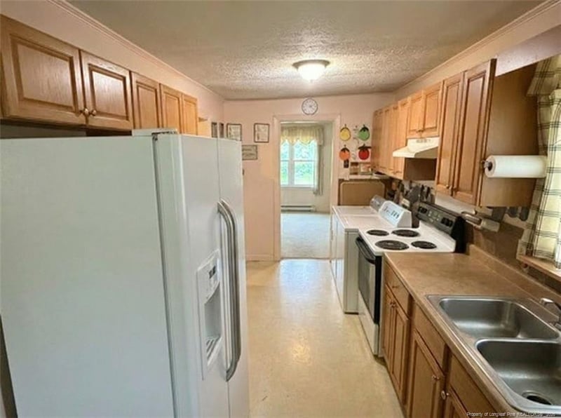 2023 Newark Ave, Fayetteville, NC 28301