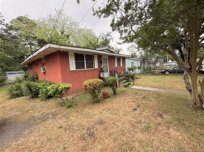 2023 Newark Ave, Fayetteville, NC 28301