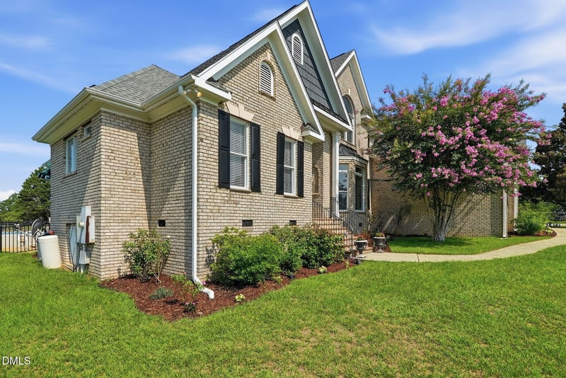 2027 Herbert Akins Rd, Fuquay Varina, NC 27526