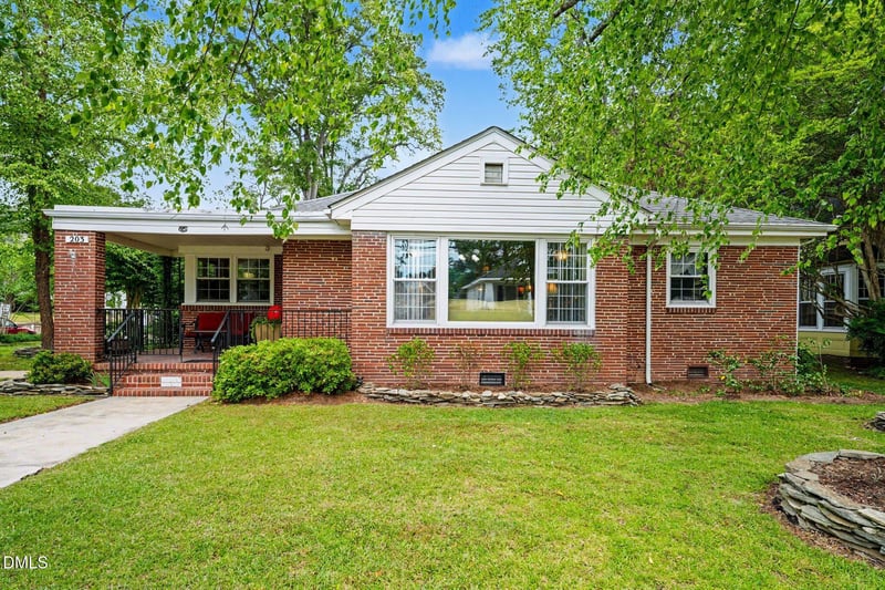 203 E Davis St, Smithfield, NC 27577