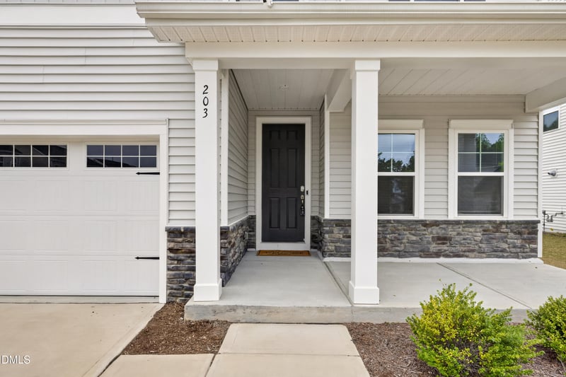 203 Sea Cave Ln, Raleigh, NC 27610
