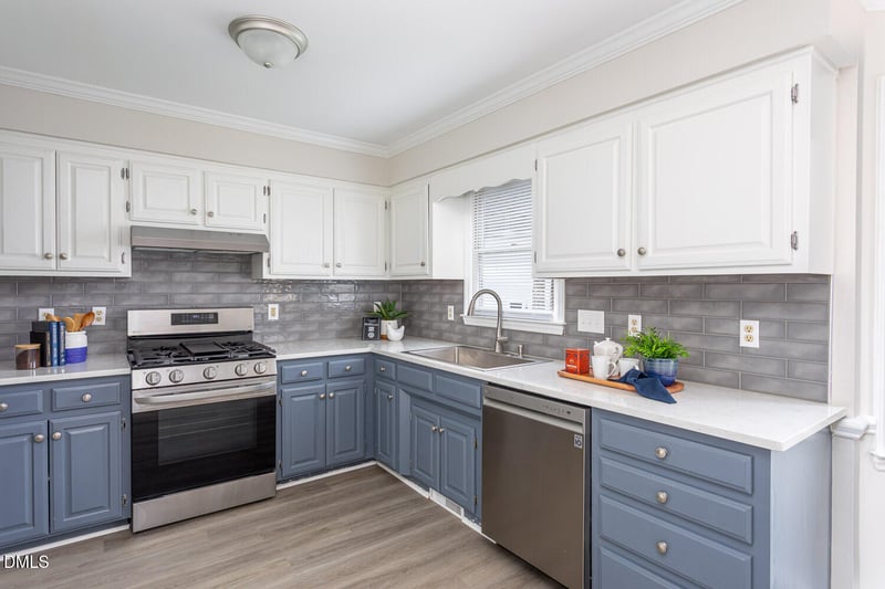 203 Wood Hollow Dr, Cary, NC 27513