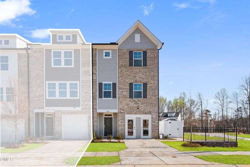2030 Fishamble St, Fuquay Varina, NC 27526