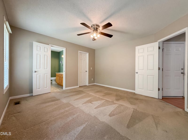 2037 Fairview Ln, Sanford, NC 27330