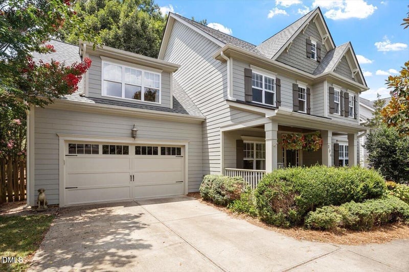 204 Charlesfort Ln, Holly Springs, NC 27540