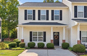 204 Cline Falls Dr, Holly Springs, NC 27540