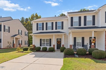 204 Cline Falls Dr, Holly Springs, NC 27540