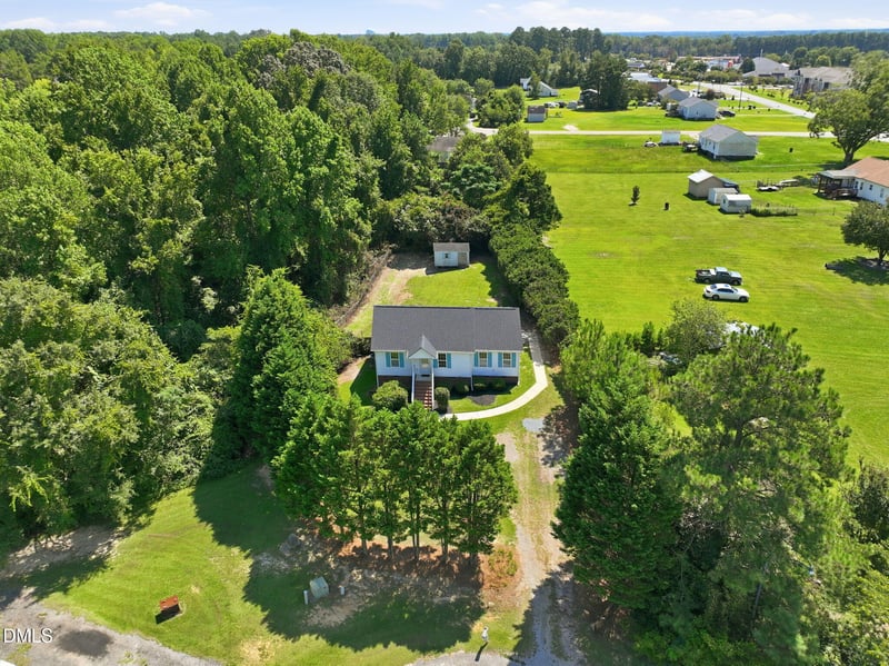 204 Dustin Dr, Benson, NC 27504