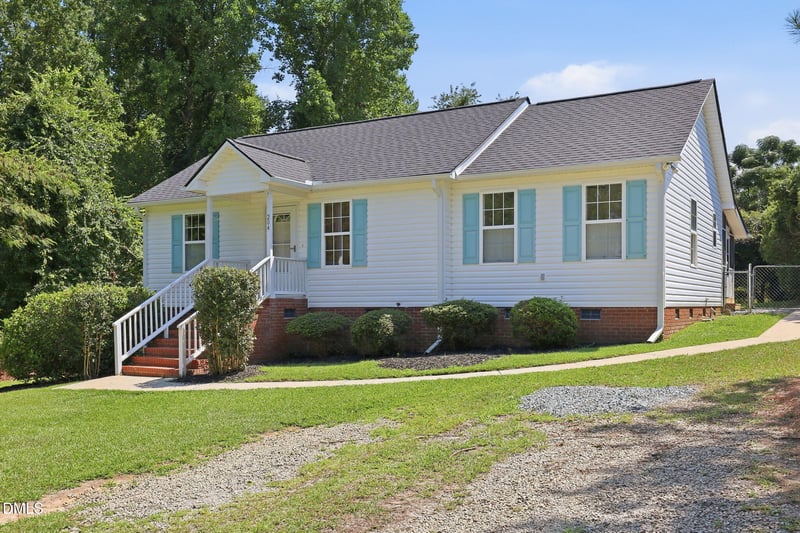 204 Dustin Dr, Benson, NC 27504